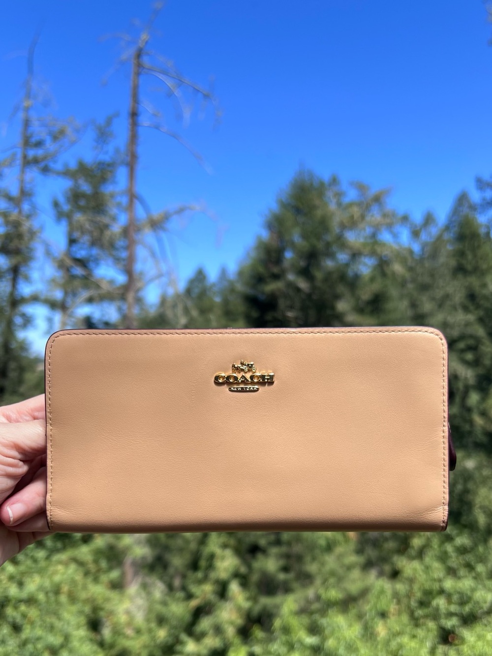 COACH Peachy Tan Leather Slim Wallet Credit Card Holder Gold Hardware AUTHENTIC